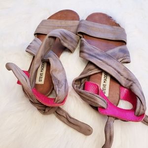 Steve Madden Sz 8 Gray Fuchsia Leather Flats